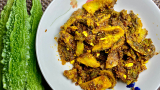 Zoetzure Kruidige Karela (Bittere Meloen) – Manjula’s Kitchen